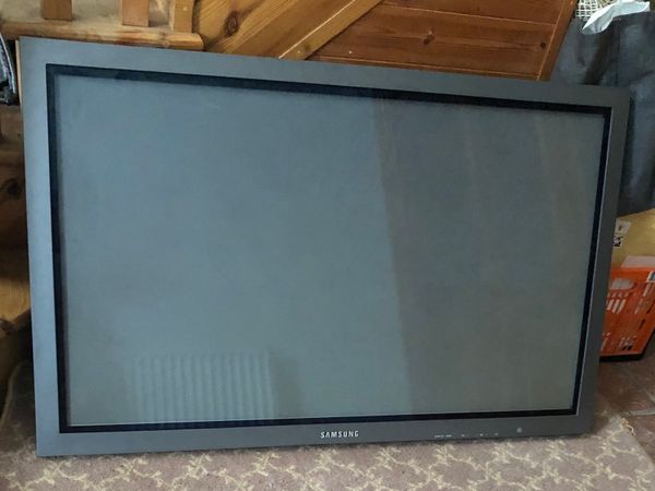 2 Samsung TVs for sale