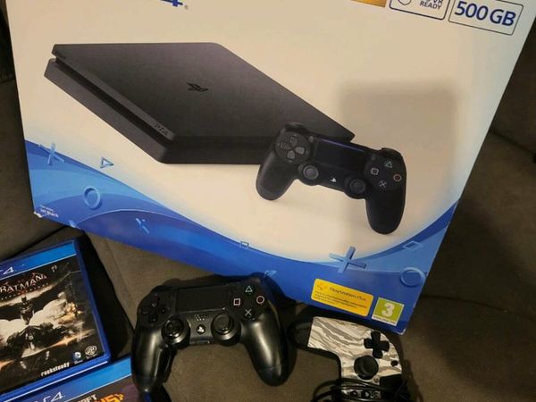 Ps4 2 controllers and 11 games