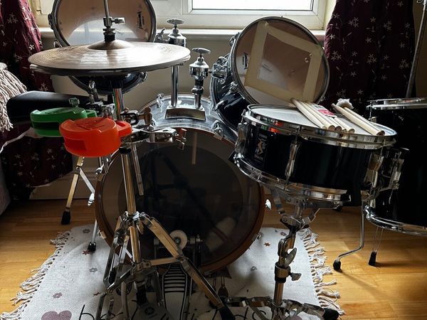 Yamaha Drum Kit with extras