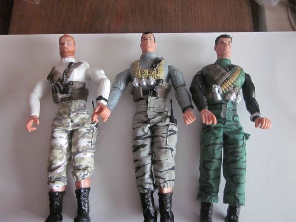 Three  Lanard Toys Ultra Corps Combat Army Soldier Figures 2003. 11.5''