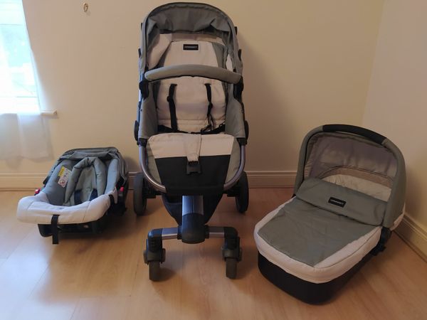 Travel system: carrycot,buggy,car seat. Flash sale