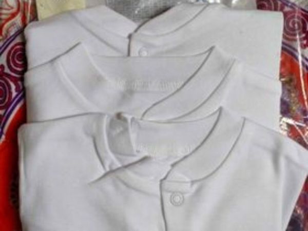 Baby's pkt of 3 white baby grows, new in packa