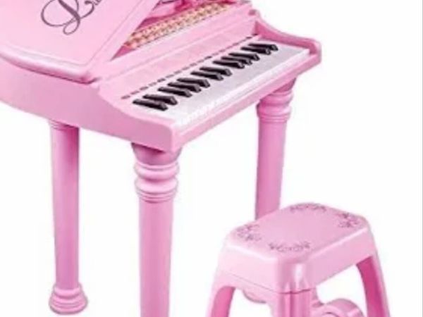 Kids pink piano