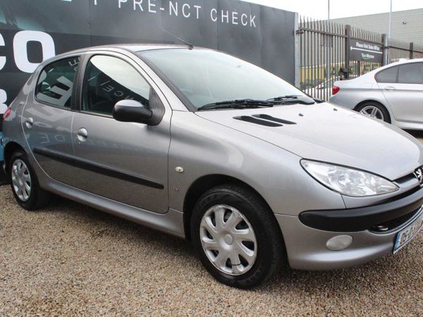 PEUGEOT 206 - 2005 - 1.1 - NEW NCT - VERY LOW KMS
