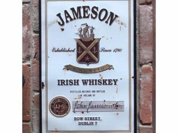 Jameson – Raised Frame