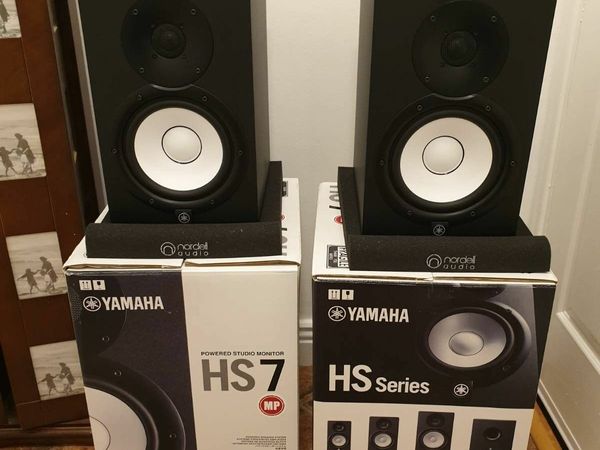 Yamaha HS7 Premium Professional Studio Monitors