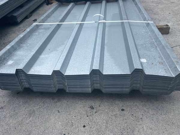 100 new box profile 10ft sheets and 30 flashings