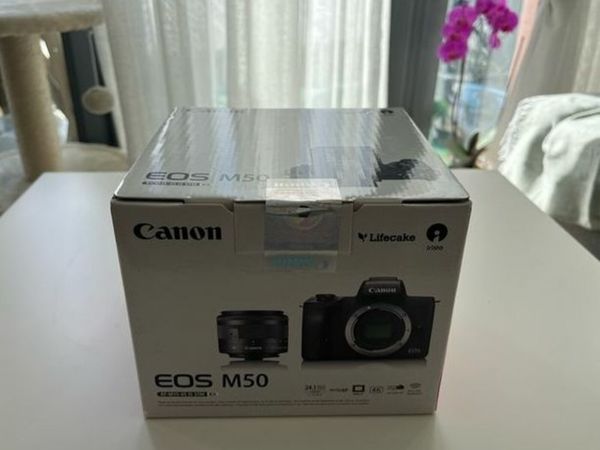 Brand New Canon EOS M50 with 15 -45 MM