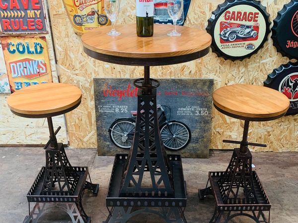 New Unique Eiffel Tower Table & 2 x Stools