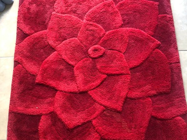TWO X 100% WOOL PILE RUG .Red Rose .