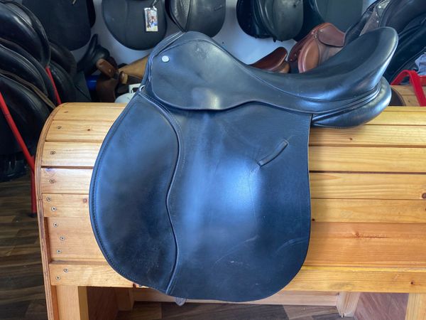 GFS 16.5 black leather GP Saddle
