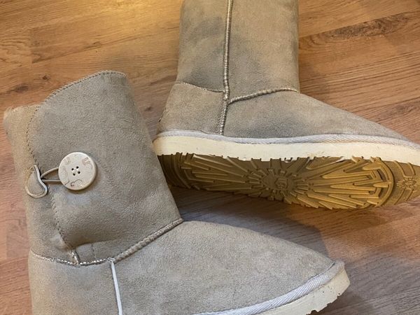 Grey beige boots