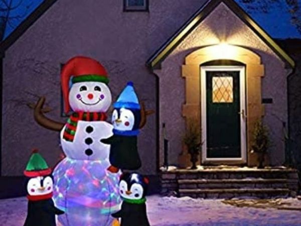 Inflatable Christmas Snowman, 6Ft Giant Xmas Snowman Decoration with Penguin Led Lights Xmas Holiday Blow Up Party Decoration Yard Lawn Favors Indoor Outdoor Inflatables (UK Plug)