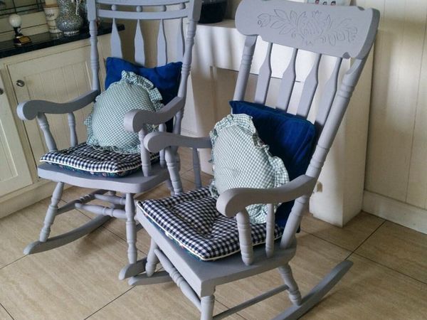 Two rocking chairs delivery arranged