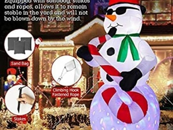 2.4m/7.8FT Christmas Inflatables Snowman, Blow up Snowman Inflatable with Colorful Rotating LED Lights, IP44 Waterproof Outdoor Xmas Inflatable Decorations for Indoor Outdoor Yard Garden