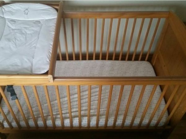 Cot / Toddler bed with changing unit