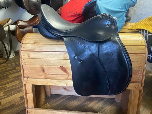 Kieffer black leather saddle very good condition