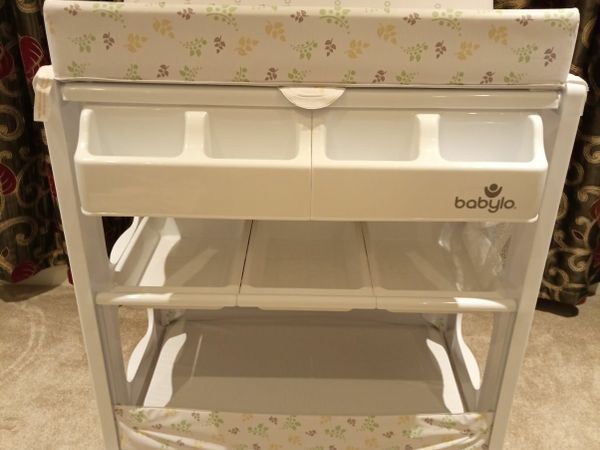 Babylo changing table with bath