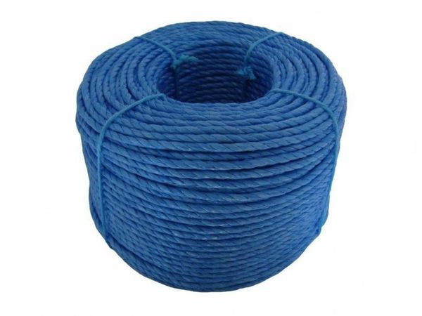 220 meter coil (733 ft) of new 8mm blue rope