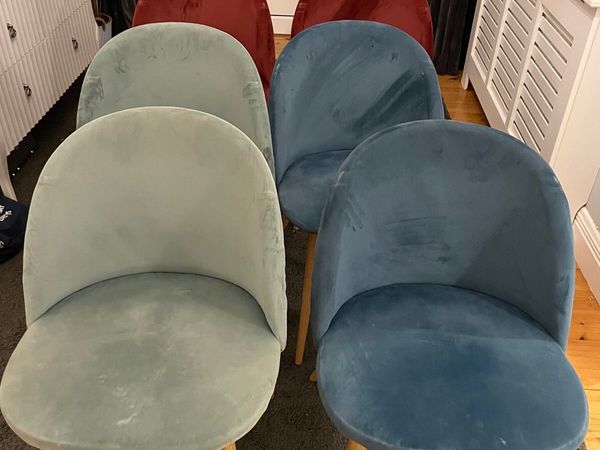 Dining table chairs X 6