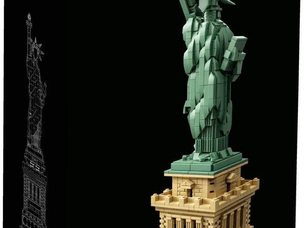 Lego architecture Statue of Liberty 21042