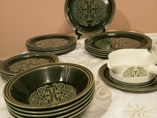 Vintage Arklow Pottery Green TREE of LIFE 22 pcs. Dinner Plates Set and gravy boat