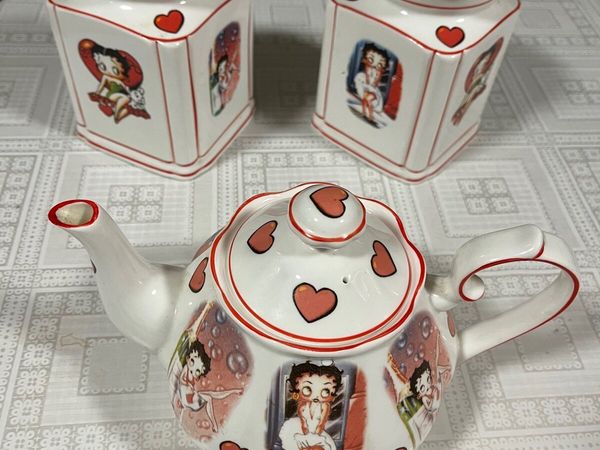 Betty Boop. Ceramics Lot.
