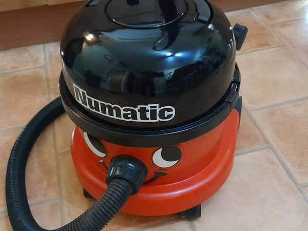 Henry nematic vacuum/Hoover cleaner