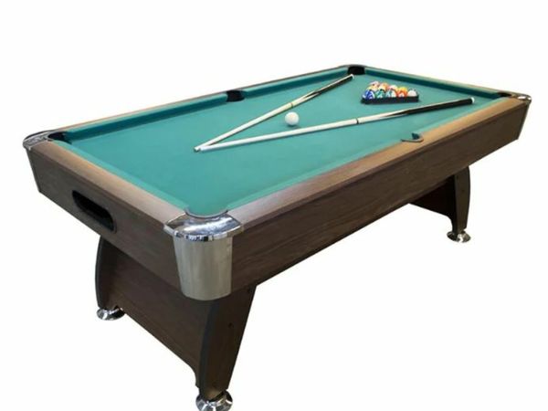 Pool Table With Ball Returning Mechanism - FREE NATIONWIDE DELIVERY