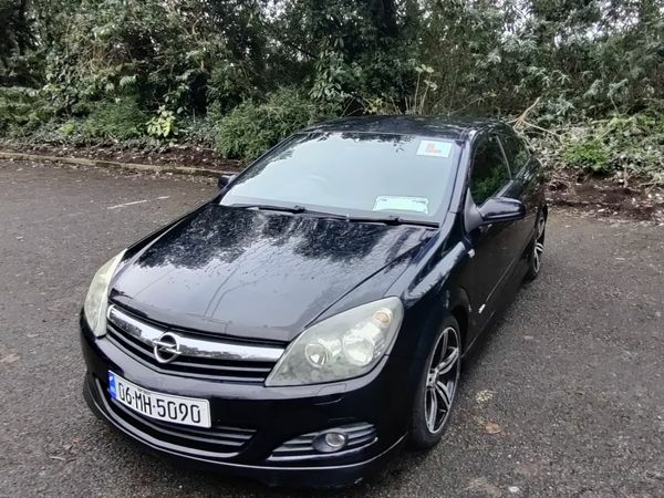Opel Astra 1.6 Black Sport 3dr NCT