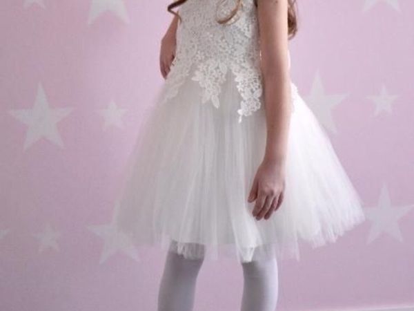Beautiful Party/Occasion Dress 8-9 Years