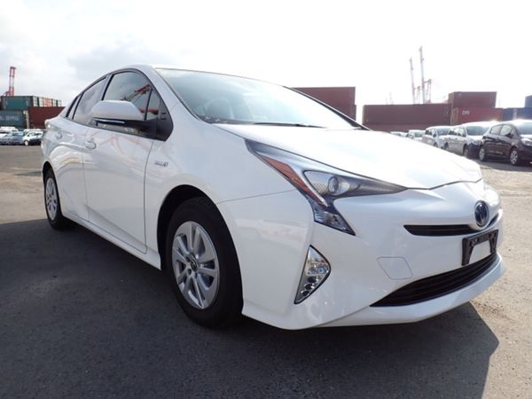 Toyota Prius 1.8 Hybrid 5DR Auto // Immaculate Co