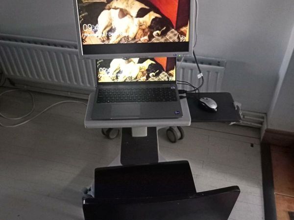 Computer workstation adjustable height stand