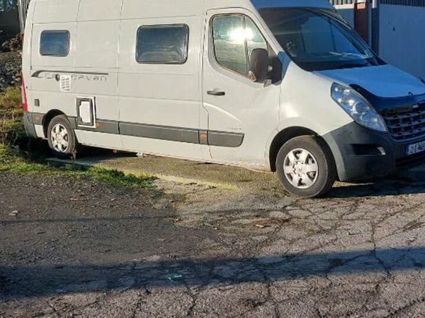 2012 Renault master Automatic Camper