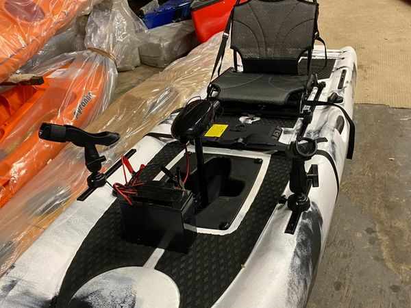 Horizon Pro Sub 11.8ft Pedal Sea Fishing Kayaks complete with Motor