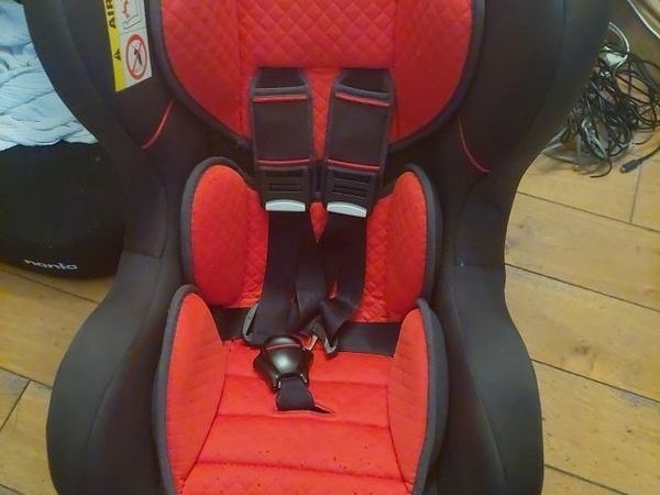 Car seat suitable from 6 months. Forward facing can lie back