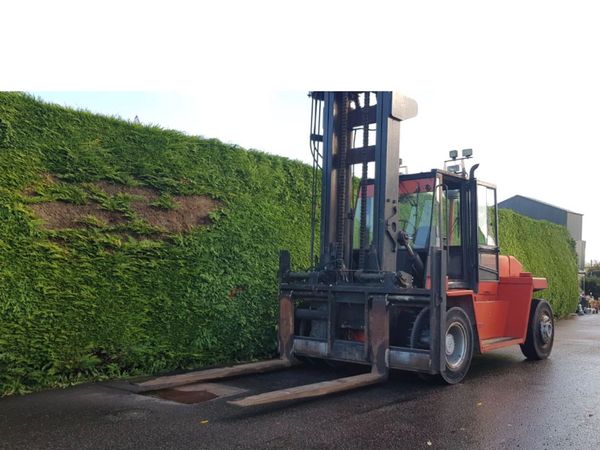 14 Ton Forklift for HIRE