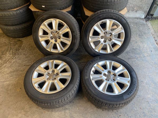 15” genuine Audi A1 alloys and excellent tyres