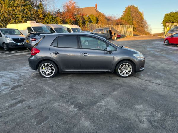 Toyota Auris Hatchback, Diesel, 2010, 