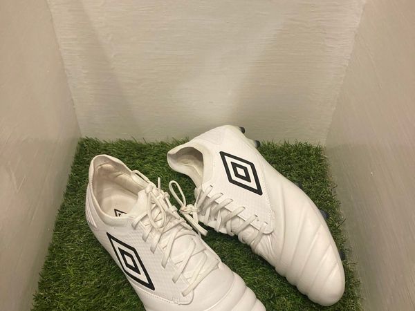 Umbro Tocco Pro FG Football Boots | UK 8.5
