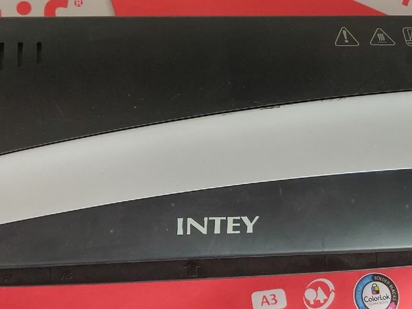 INTEY A3 hot and cold laminator plus extras