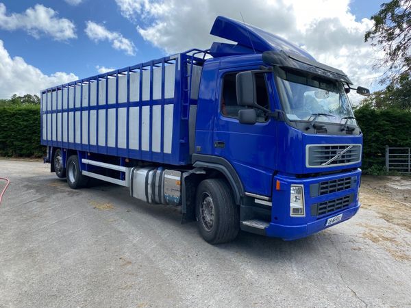2008 Volvo FM 300 26ft cattle lorry for sale in Westmeath for €23,500