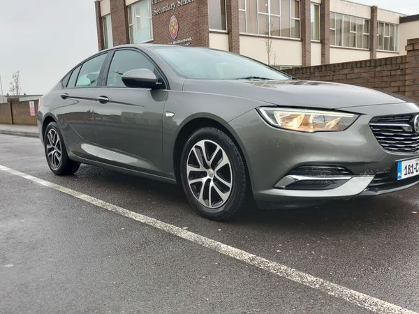 Vauxhall Insignia Hatchback, Diesel, 2018, Grey