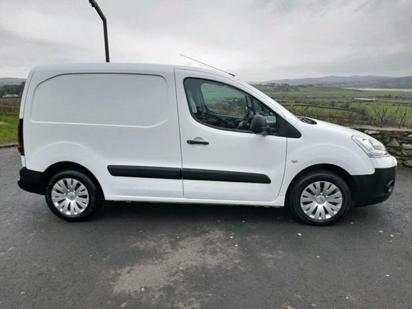 151 Citroën BERLINGO, 3 SEATER, LOW MILES, TESTED