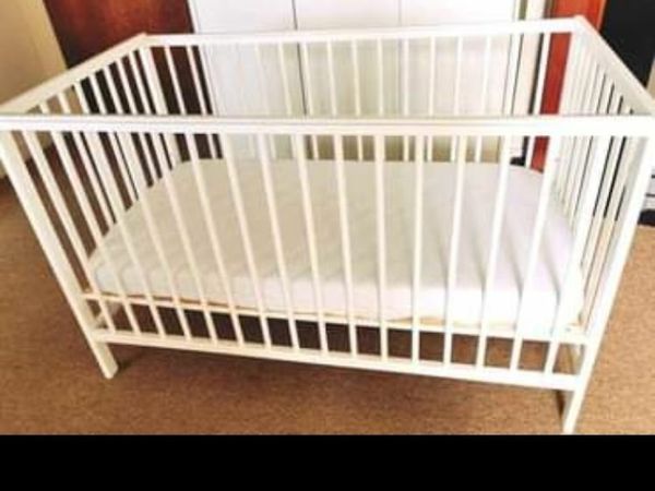 Cot bed and mattress