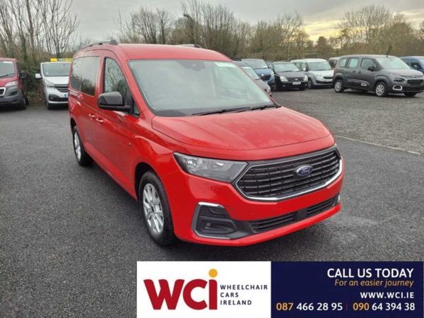 Ford Tourneo Connect MPV, Diesel, 2023, Red