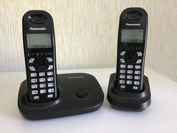Pair of Panasonic Cordless Telephones