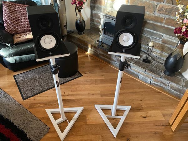 Yamaha HS 5 Matched Monitor Pair with stands
