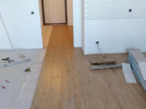 wooden floors , laminate , vinyl installation