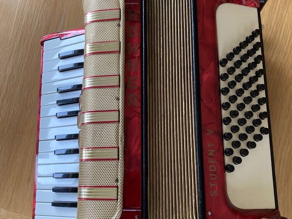 Vintage Hohner Student V Piano accordion